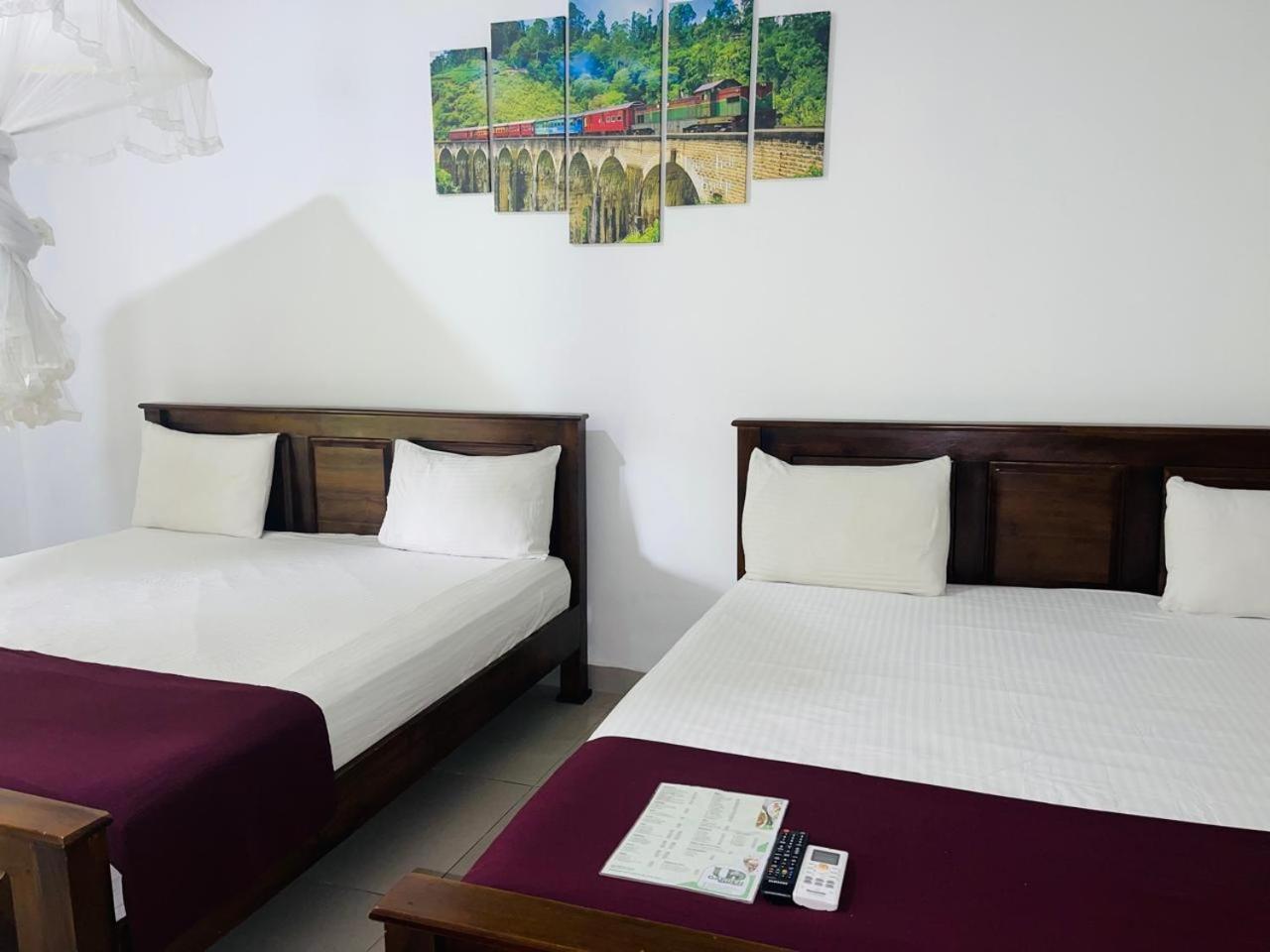Ud Garden Hotel Катарагама Екстериор снимка